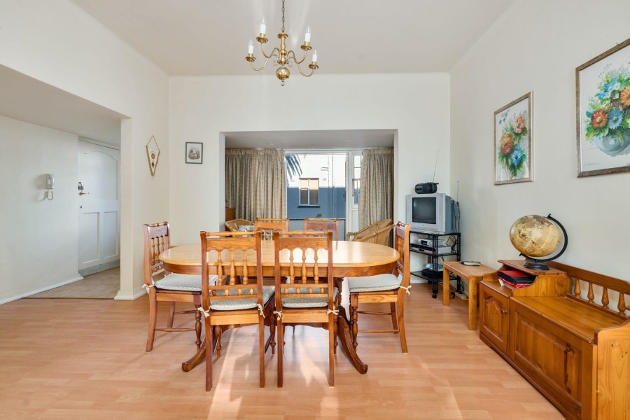 2 Bedroom Property for Sale in Sea Point Western Cape